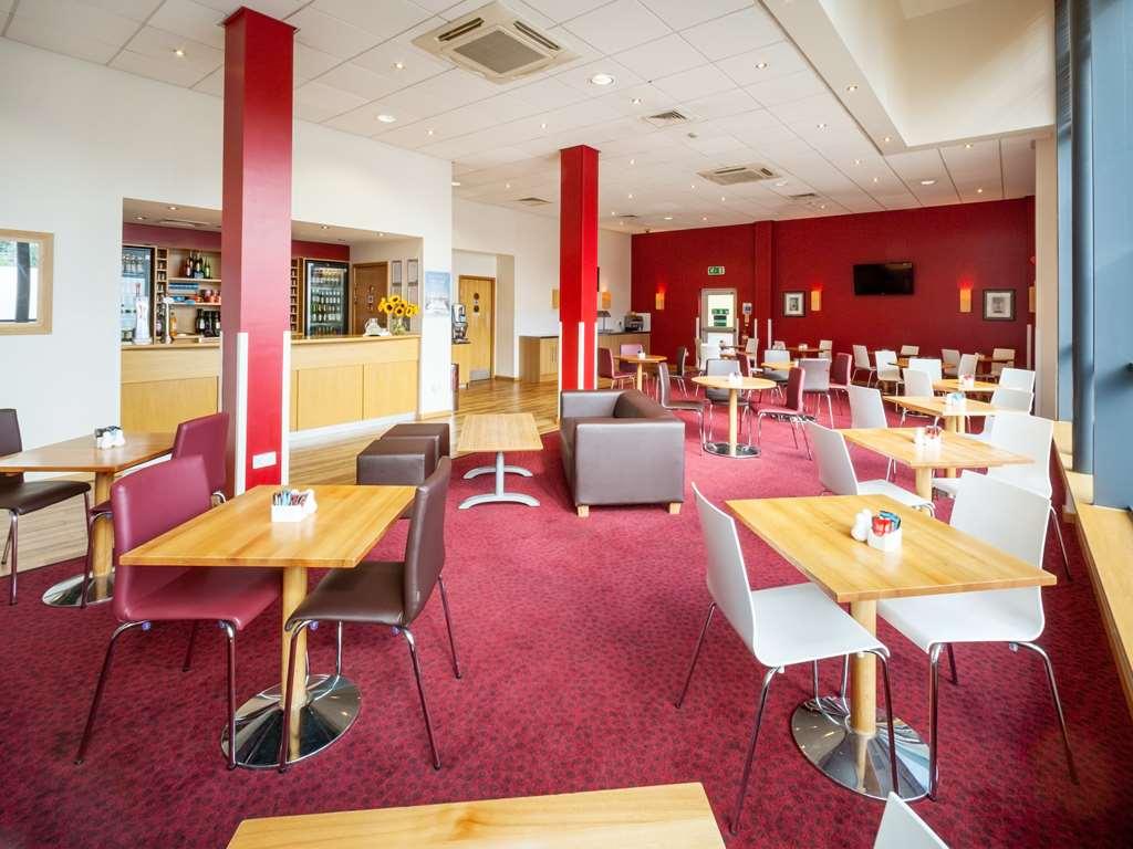 Travelodge Hatfield Central Restaurant photo