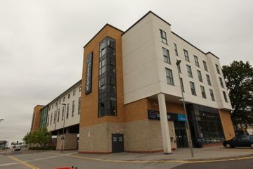 Travelodge Hatfield Central Exterior photo