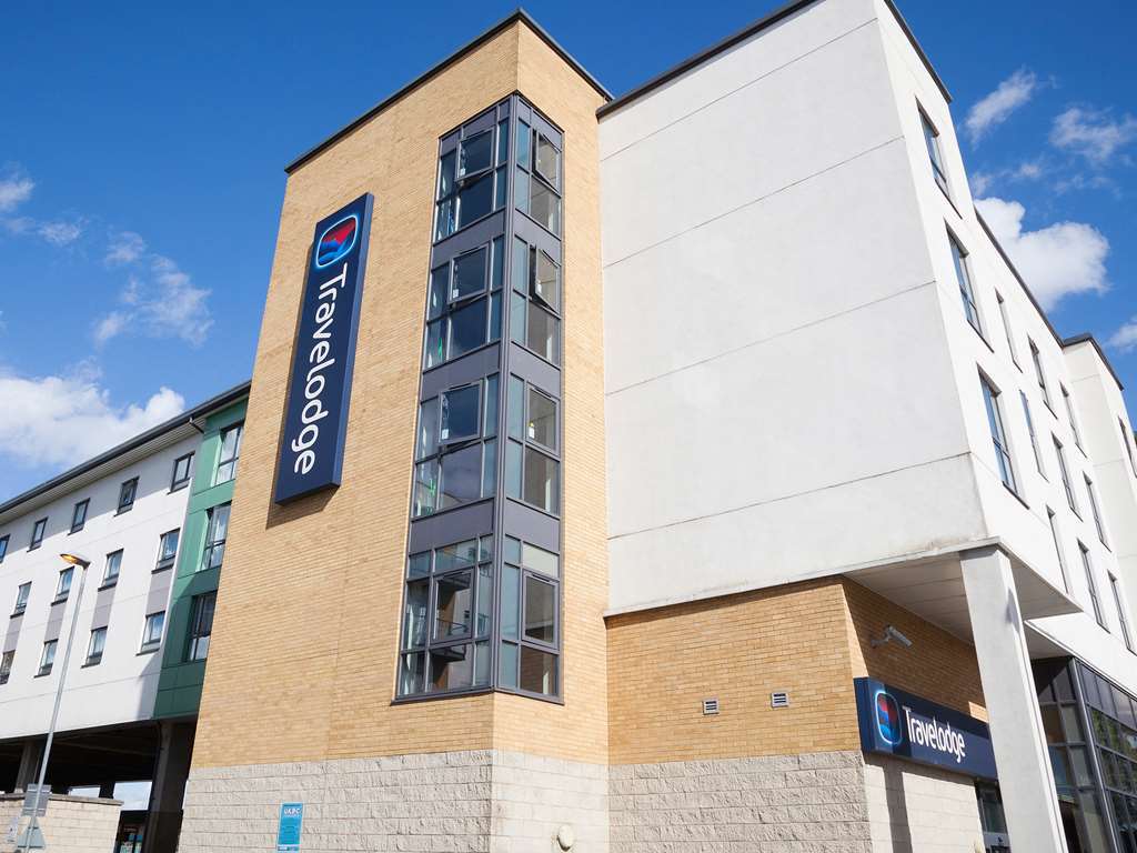 Travelodge Hatfield Central Exterior photo